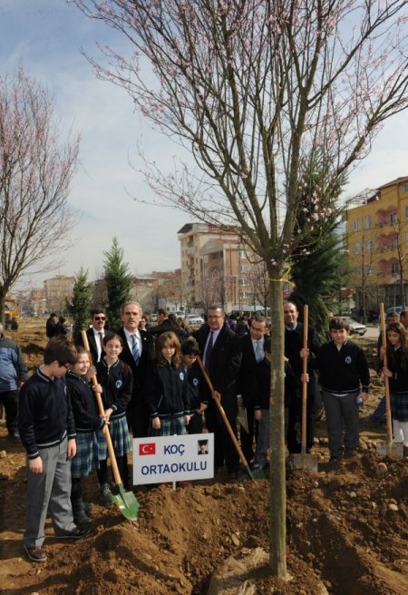 Bursa'yı minik eller yeşertiyor
