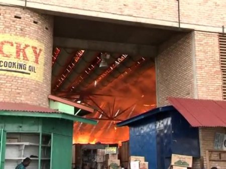 Burundi’de pazar yangını: 2 bin mağaza kül oldu