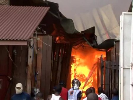 Burundi’de pazar yangını: 2 bin mağaza kül oldu