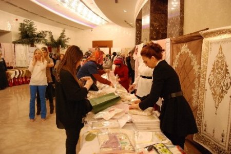 Butik sergisi ile öğrencilerin gönüllerine girecekler