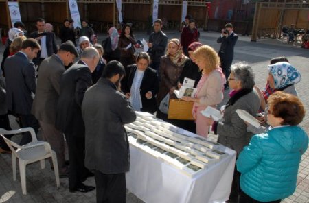 Büyük küçük herkes kitap okudu