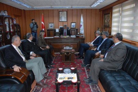 Büyükaslan: Eğitimde görülmemiş yatırımlara şahit oluyoruz