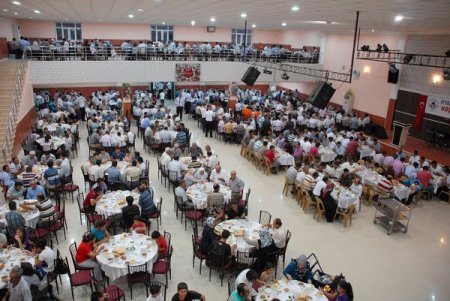 Büyükaslan'dan İşçilere: Bu Memleketin En Ağır Yükünü Siz Üstleniyorsunuz