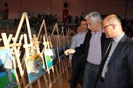 Büyükçekmeceli çocuklar, hayallerindeki İstanbul'u çizdi