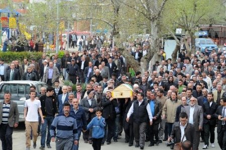 Büyükçınar'a öğrencilerinden son görev