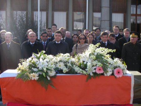 Büyükelçi Jassal'ın Cenazesini Ülkesine Bakan Davutoğlu Uğurladı