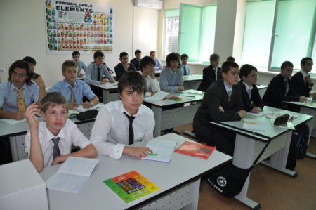 Büyükelçi Kartal, Orizont Liseleleri'ni ziyaret etti