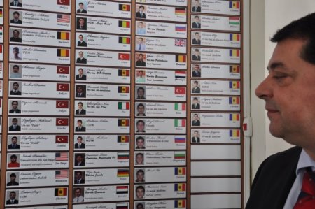 Büyükelçi Kartal, Orizont Liseleleri'ni ziyaret etti