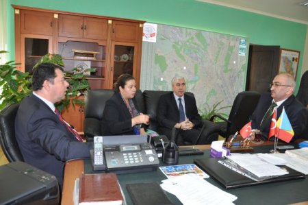 Büyükelçi Kartal, Orizont Liseleleri'ni ziyaret etti