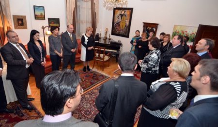 Büyükelçi öğretmenler için resepsiyon verdi