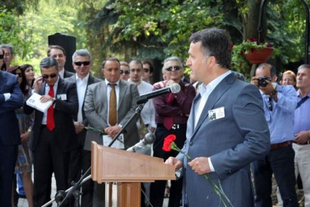 Büyükelçi Sezgin: Nazım’ı Mahpus Edenler, Kendileri Mahpus Oldu