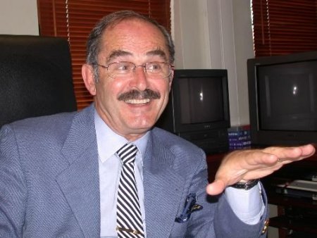 Büyükerşen, 18 Aralık'taki Kurultayda Chp Rozeti Takacak