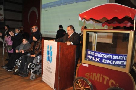 Büyükşehir, çekilişle 250 engelliye simit camekanı yeri tahsis etti