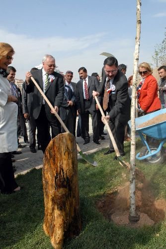 Büyükşehir Belediyesi, Küresel Isınmaya Dikkat Çekiyor