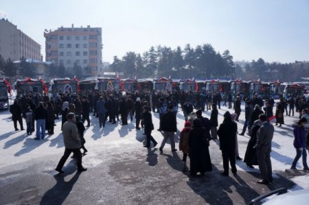 Büyükşehir Belediyesi, şehiriçi ulaşıma 15 otobüs ilave etti