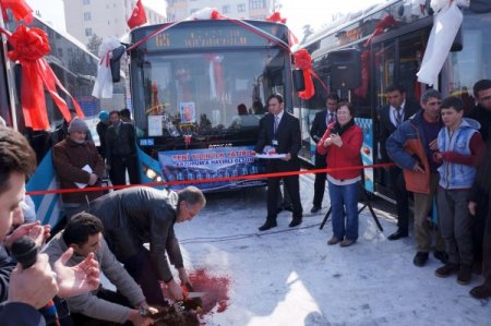 Büyükşehir Belediyesi, şehiriçi ulaşıma 15 otobüs ilave etti