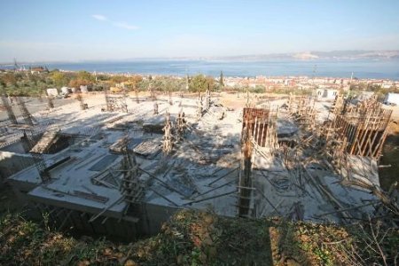 Büyükşehir Belediyesi 40 Derslikli Okul Yaptırıyor