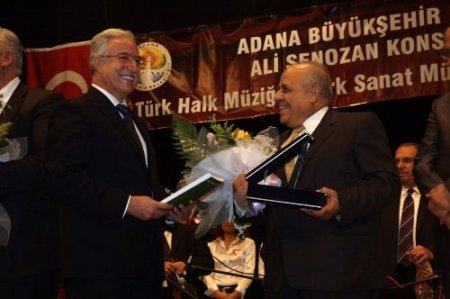 Büyükşehir Belediyesi Ali Şenozan'ı Unutmadı