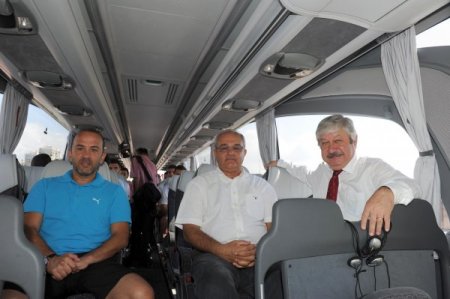 Büyükşehir Belediyesi Antalyaspor Derneği'ne otobüs tahsis etti