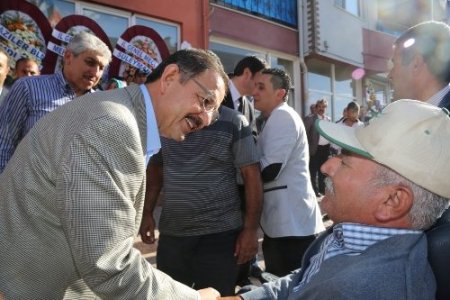 Büyükşehir Belediyesi ilçelerin hizmetlerini üstleniyor