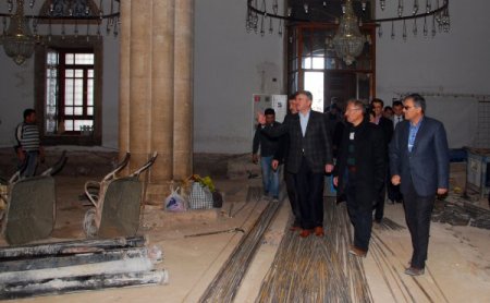Büyükşehir Belediyesi tarihi camiyi yıkılmaktan kurtaracak