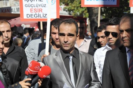 Büyükşehir Belediyesi'nde özel güvenlikçiler, mendil açıp dilencilik yaptı