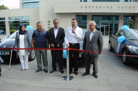 Büyükşehir Belediyesi'nden Bala, Çubuk Ve Güdül Belediyelerine Makam Aracı