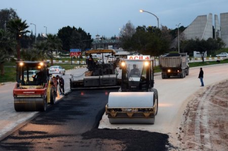Büyükşehir ÇÜ’nün yollarını asfaltladı
