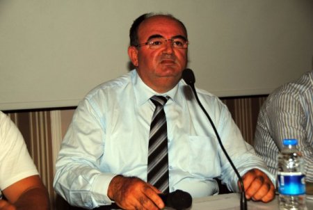 Büyükşehir Yasa Tasarısı, CHP'li ve AK Parti'li başkanları birbirine düşürdü