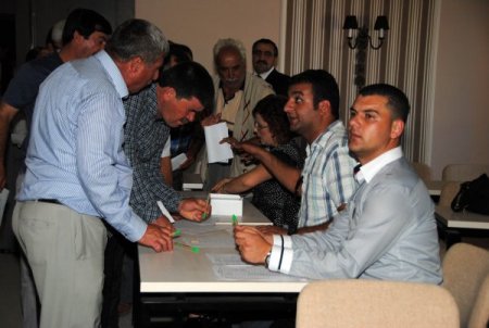 Büyükşehir Yasa Tasarısı, CHP'li ve AK Parti'li başkanları birbirine düşürdü