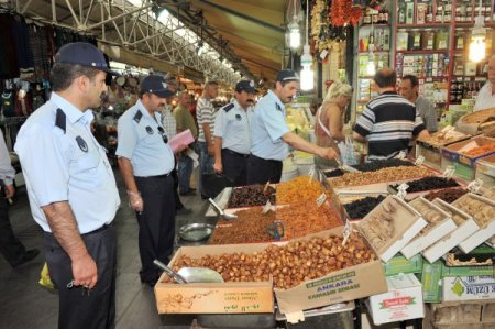 Büyükşehir Zabıtası'ndan Ulus Hali'nde Ramazan Denetimi