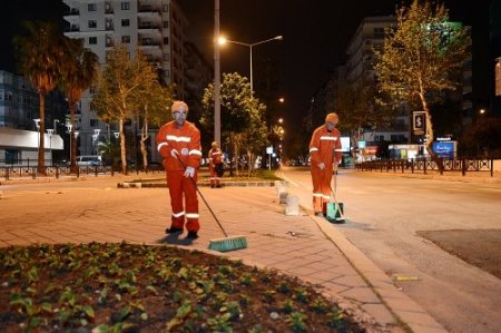 Büyükşehirden 24 saat kesintisiz temizlik