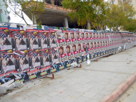 Büyükşehir'den moloz ve afiş uyarısı