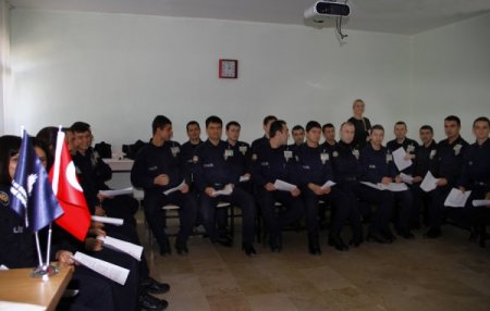 Büyükşehirden polis adaylarına evlilik eğitimi