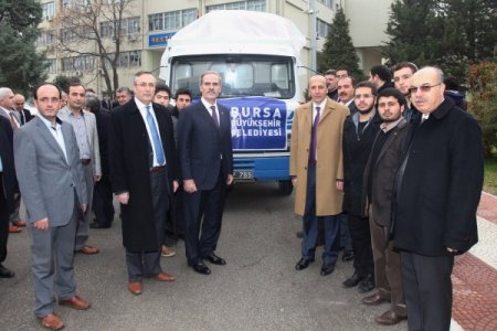 Büyükşehir’den Suriyeli mültecilere bir TIR yardım malzemesi
