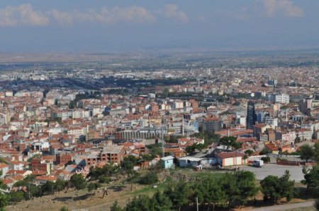 Büyükşehire karşı çıkan da var, nimet olarak gören de