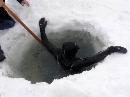 Buz altında tek nefesle dünya rekoru kıracak