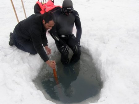Buz altında tek nefesle dünya rekoru kıracak