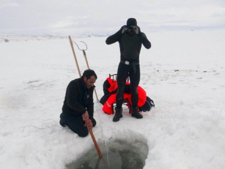 Buz altında tek nefesle dünya rekoru kıracak