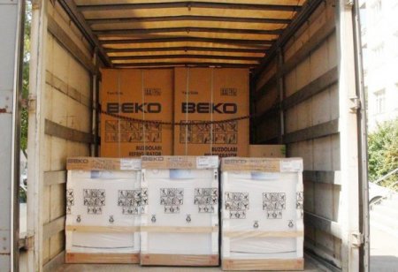 Buzdolabı kutularından kaçak sigara çıktı