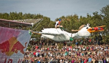 Caddebostan'dan denize süzüldüler