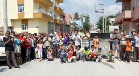 Caddeyi Çöp Konteynerleri İle Trafiğe Kapatıp Eylem Yaptılar