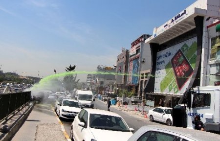 Çadır açmak isteyen gruba polis müdahale etti