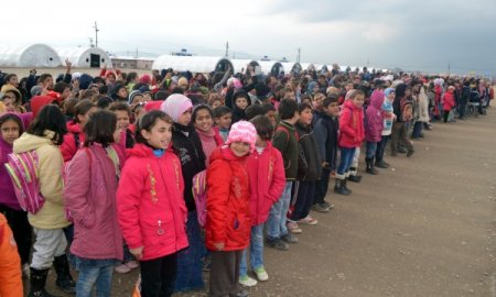 Çadır kentte buruk karne sevinci