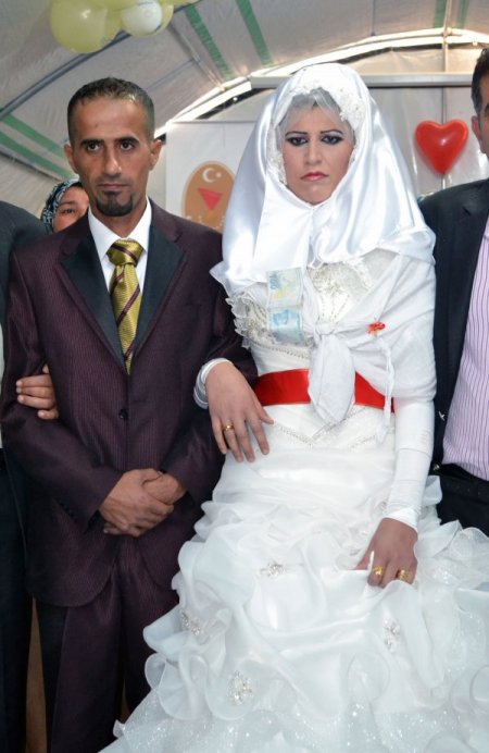 Çadır kentte düğün sevinci yaşandı