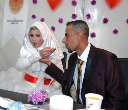 Çadır kentte düğün sevinci yaşandı