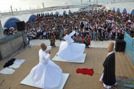 Çadır kentte Kutlu Doğum coşkusu