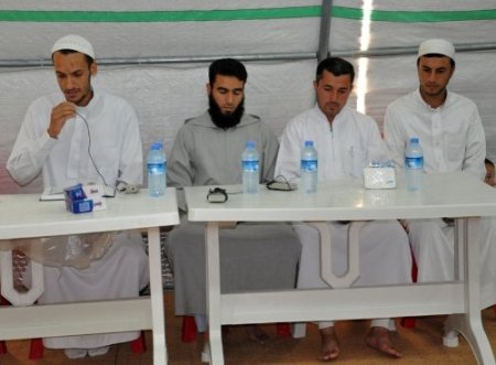 Çadır kentteki Suriyeliler Kur'ân–ı Kerîm'i güzel okumak için yarıştı