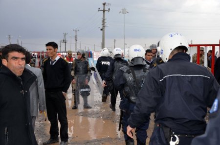 Çadırkentte yangın sonrası gerginlik
