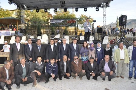 Çağlayancerit'te ceviz festivali yapıldı